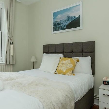 Convenient 2 Bedroom Apartment In Waterloo London Bagian luar foto